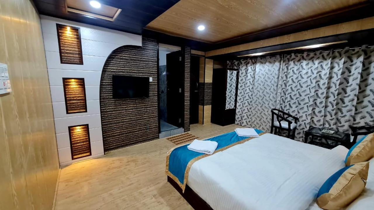 Hotel D Indian Kargil Buitenkant foto